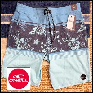 O'Neill Men's Blue Floral Swim Shorts. Size 32.